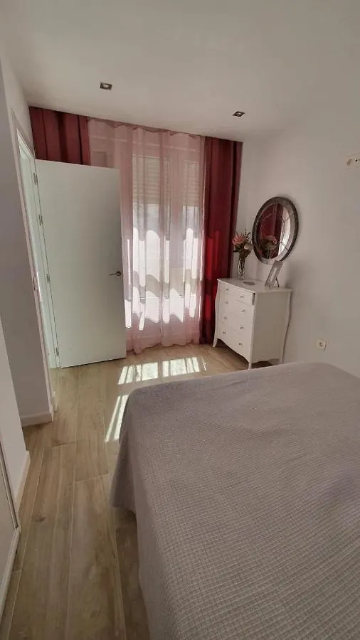 Apartamento A Pie De Playa. Cádiz